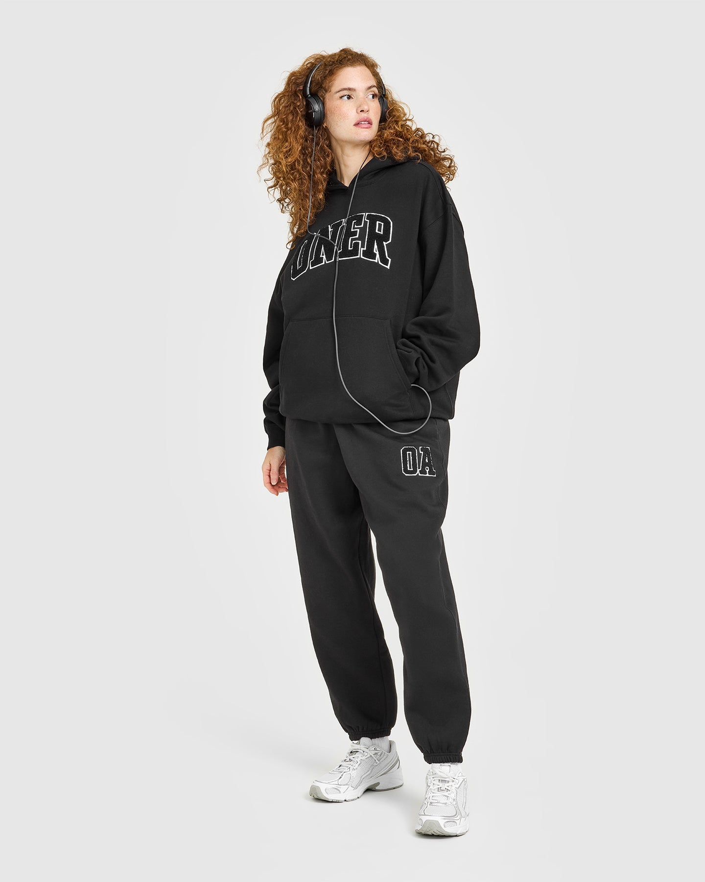 Foundations Oversized Oner 25 Joggers | Black - Image 2