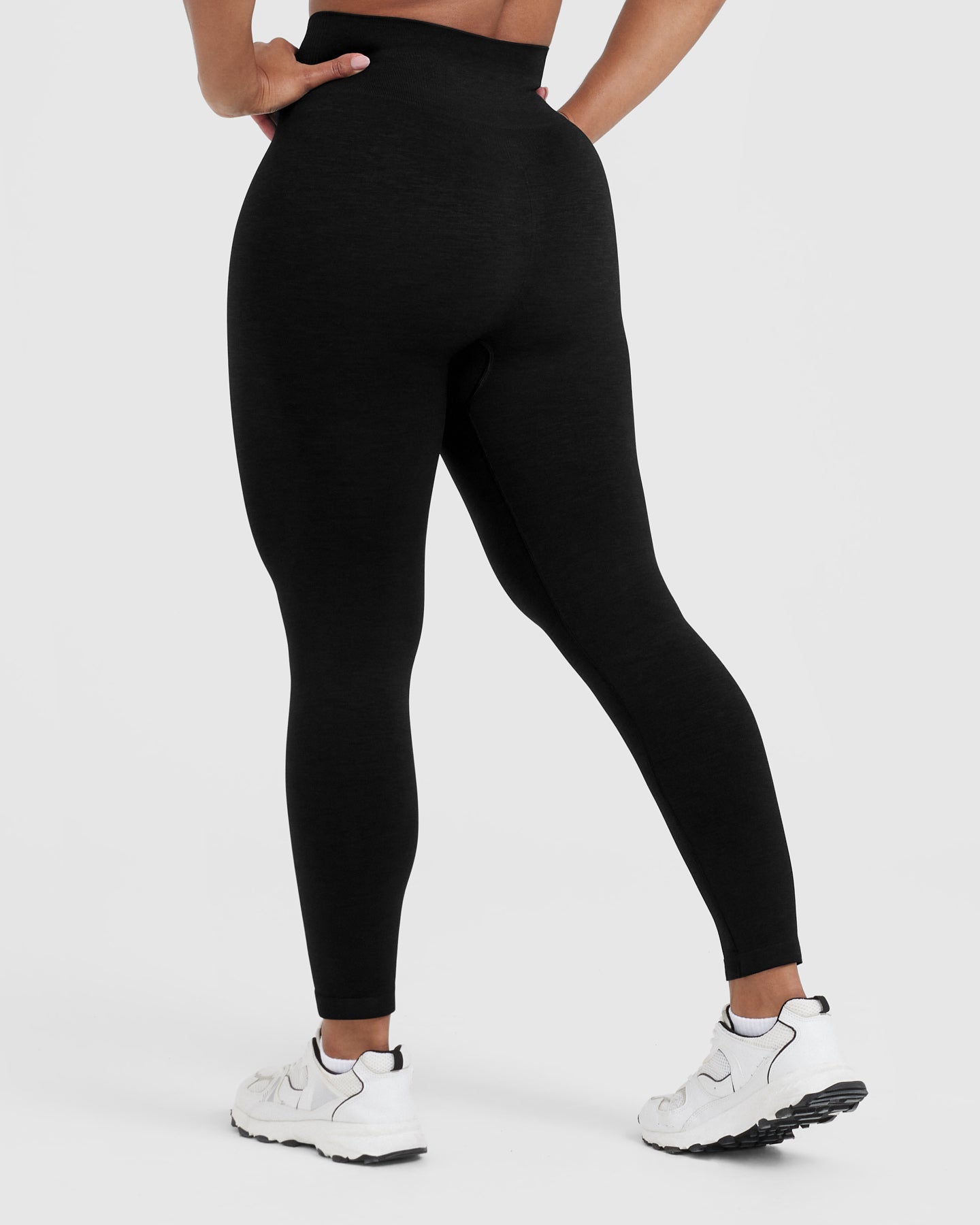 Classic Seamless 2.0 Leggings | Black Marl - Image 2