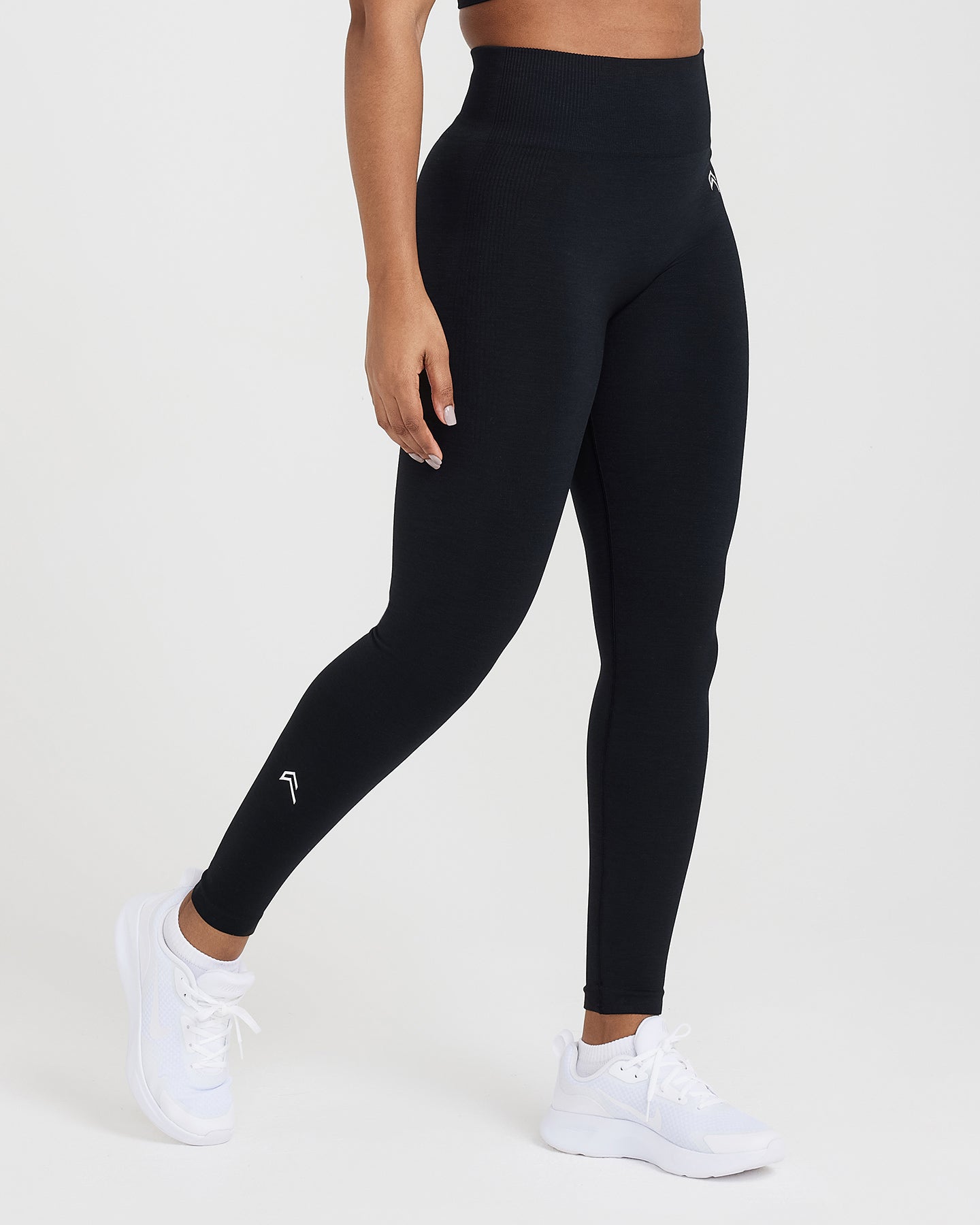 Classic Seamless 2.0 Leggings | Black Marl - Image 2