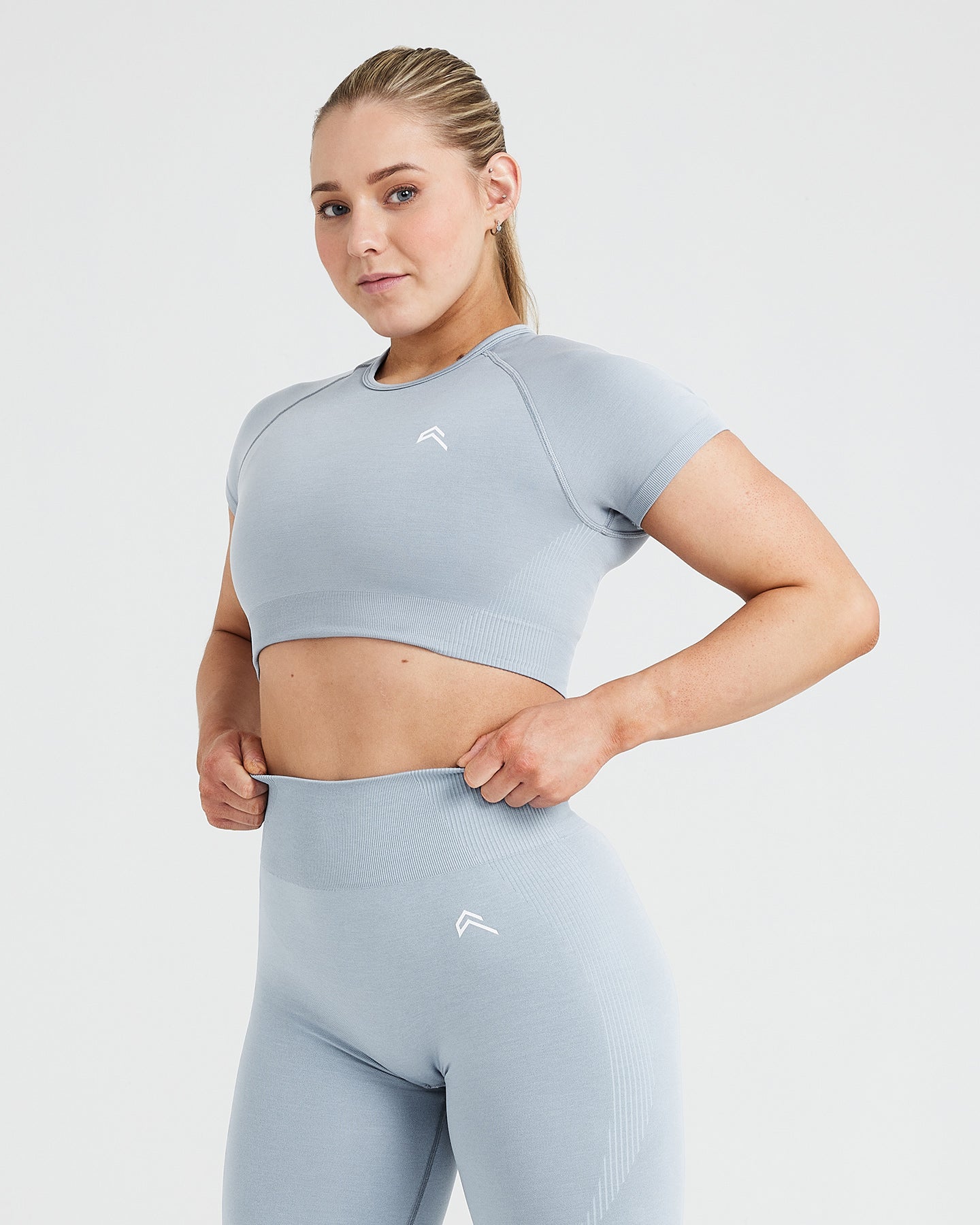 Classic Seamless 2.0 Short Sleeve Crop Top | Smoke Grey Marl - Image 3