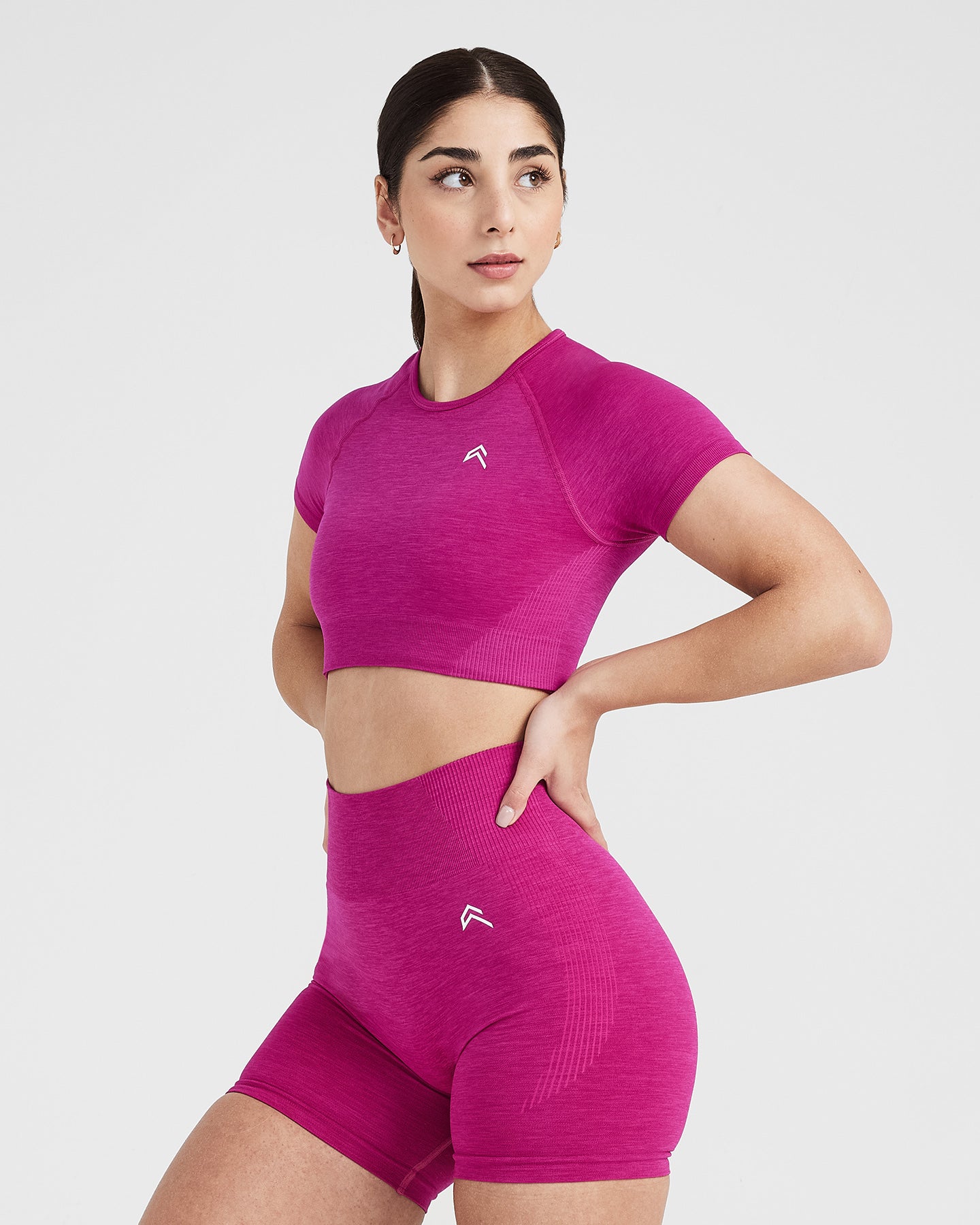 Classic Seamless 2.0 Short Sleeve Crop Top | Fuchsia Marl - Image 2