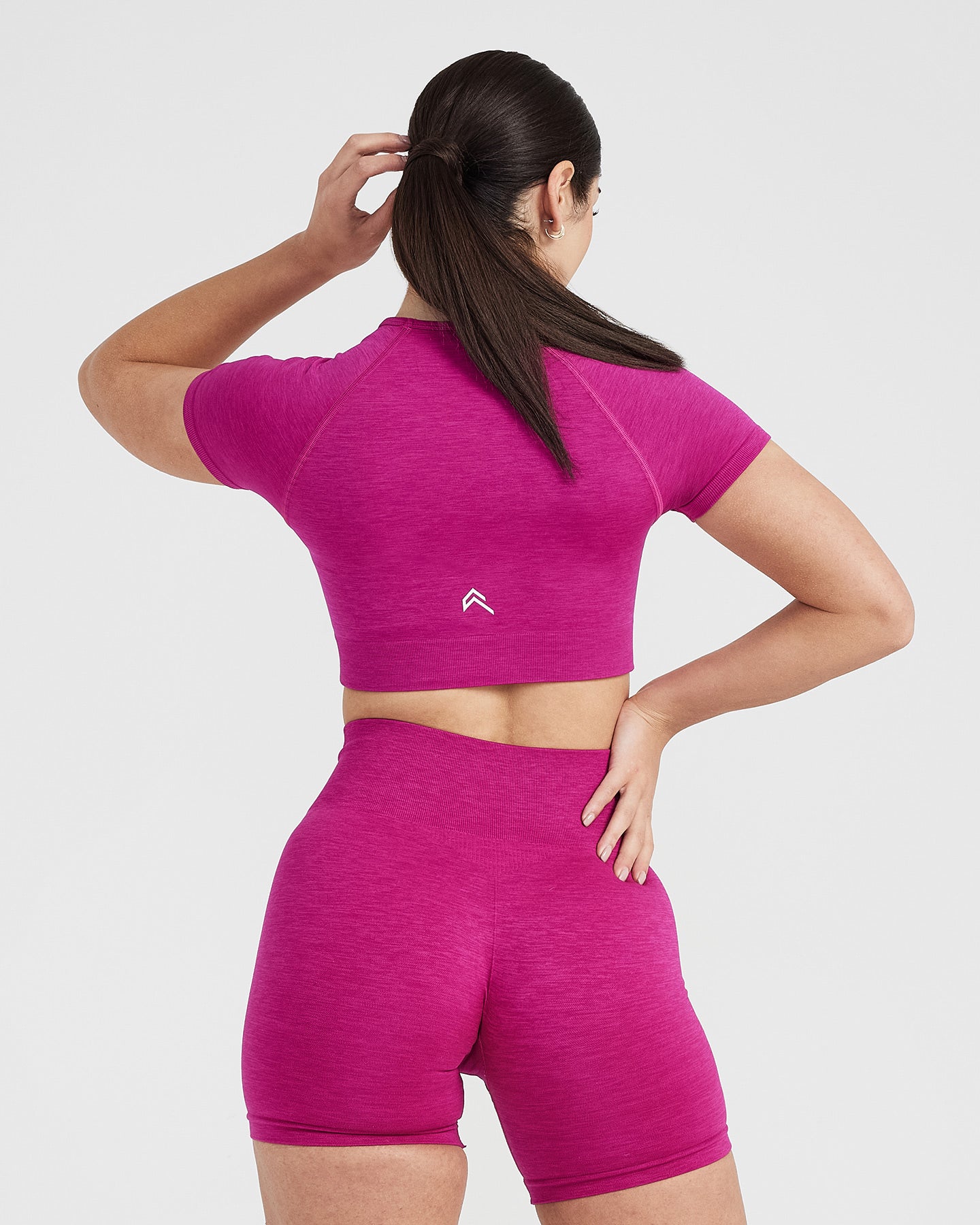 Classic Seamless 2.0 Short Sleeve Crop Top | Fuchsia Marl - Image 4