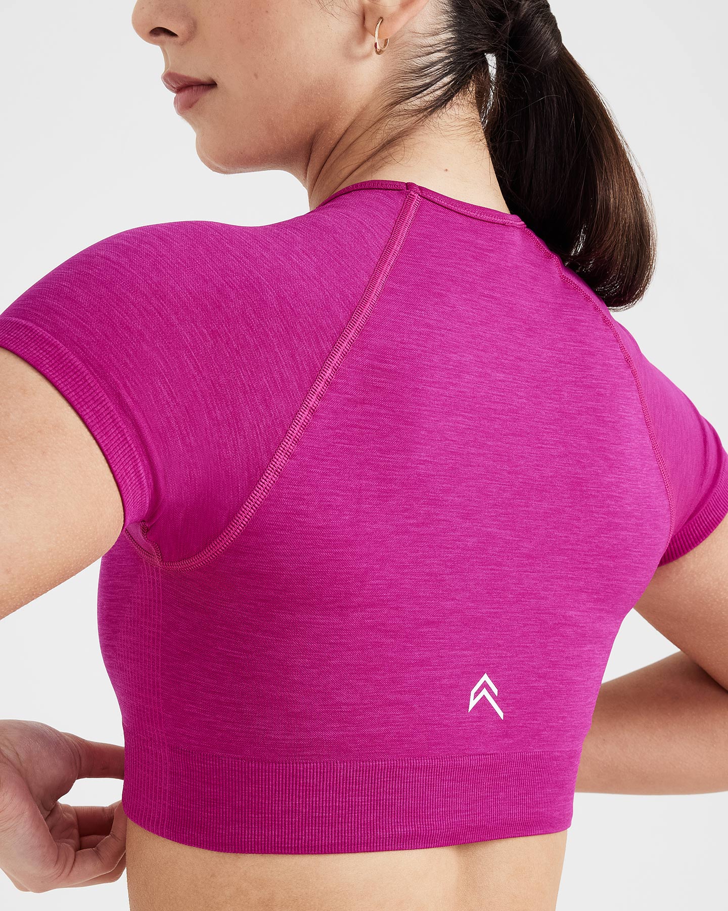 Classic Seamless 2.0 Short Sleeve Crop Top | Fuchsia Marl - Image 5