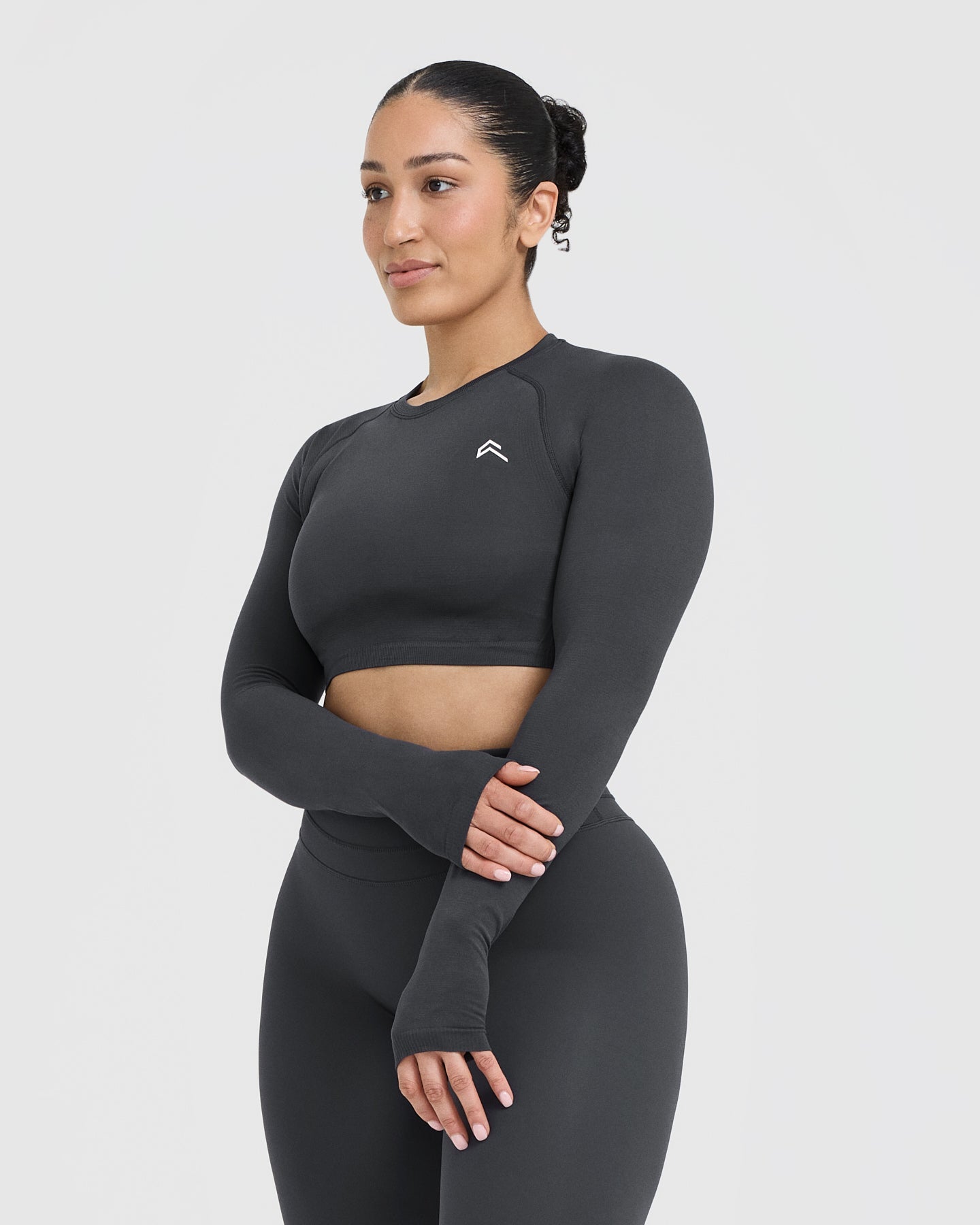 Go To Seamless Fitted Crop Long Sleeve Top | Coal - Image 3