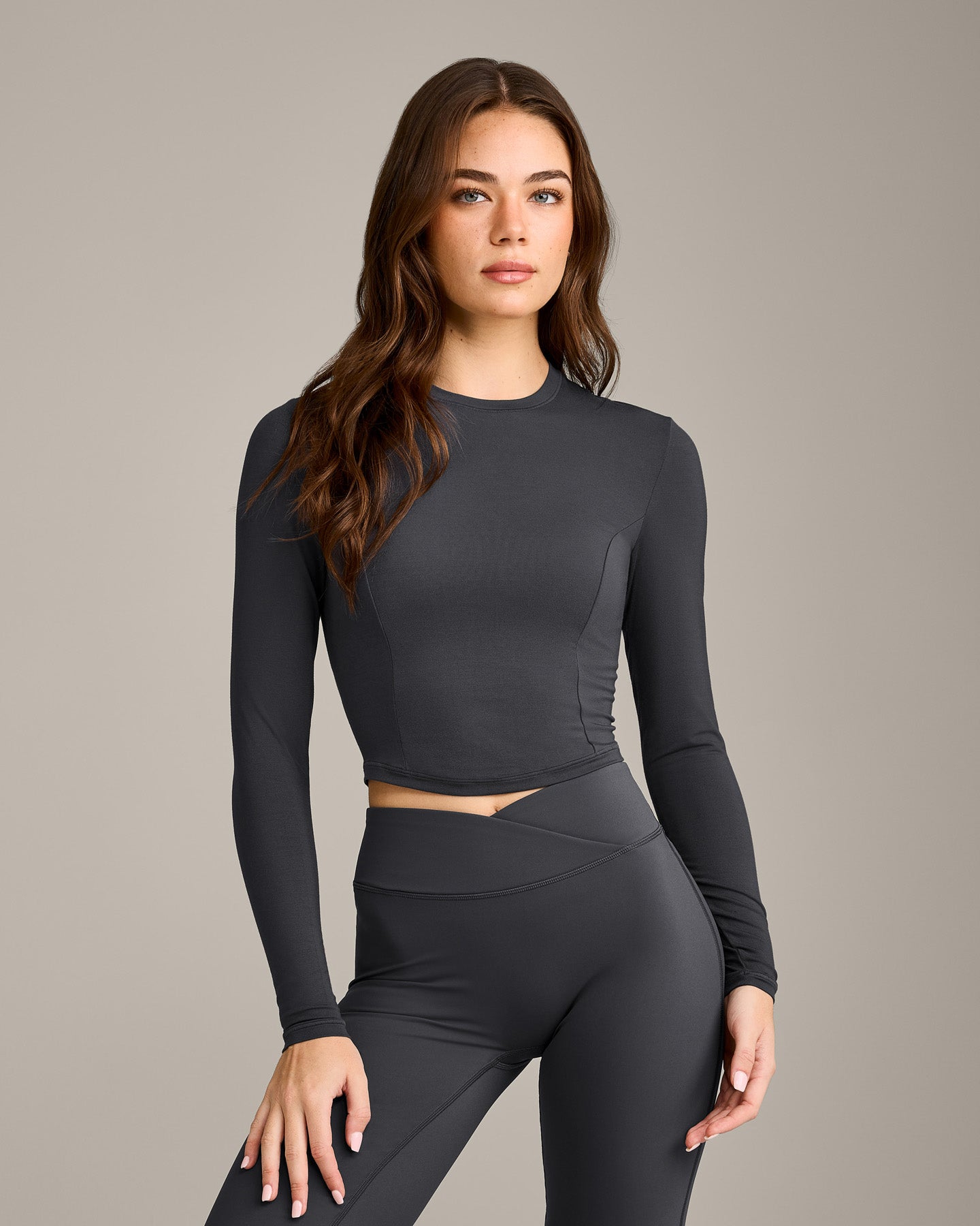 Mellow Motion Crew Neck Long Sleeve Mid Top | Coal