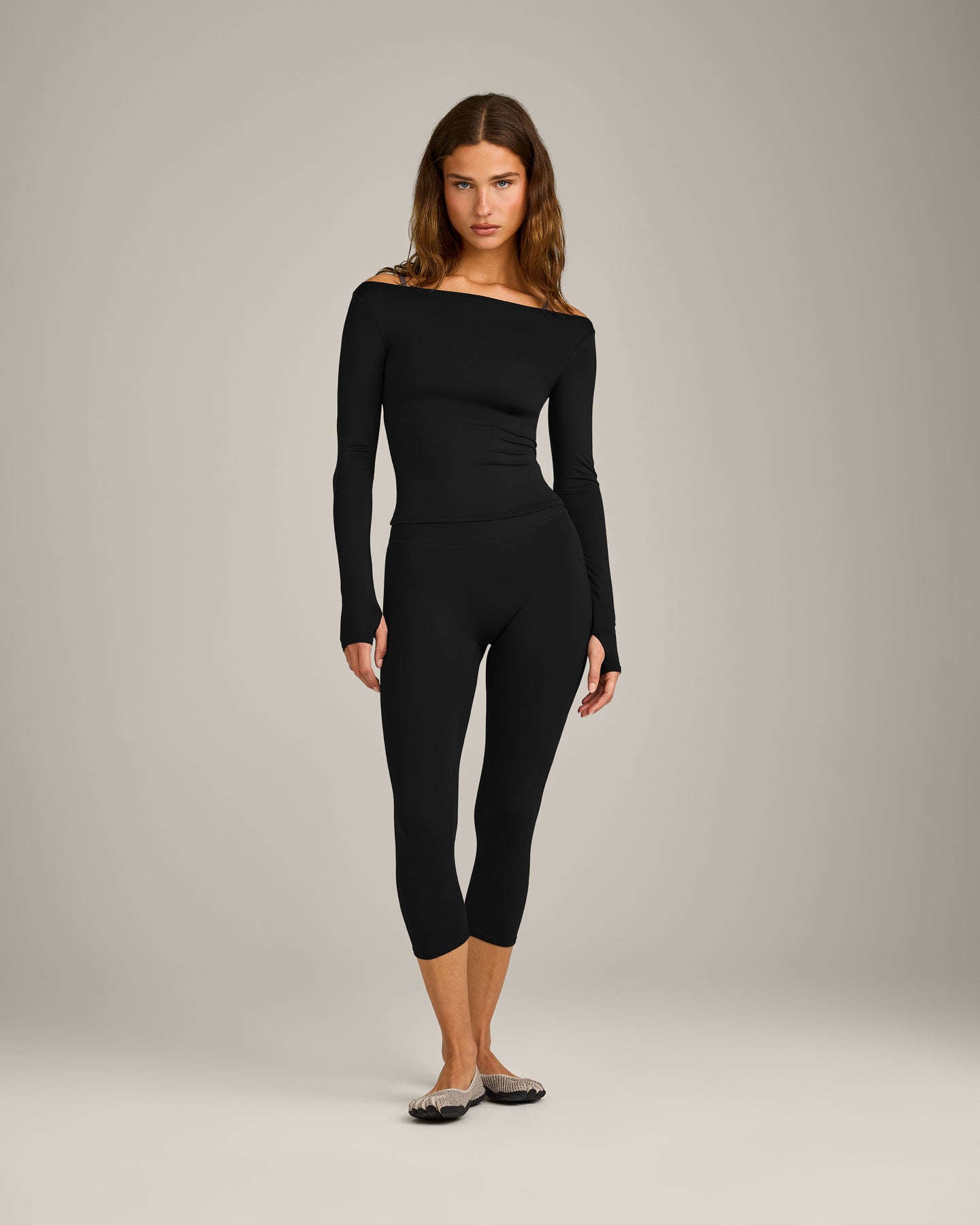 FormeSoft Fitted Off-The-Shoulder Long Sleeve Top | Black - Image 3