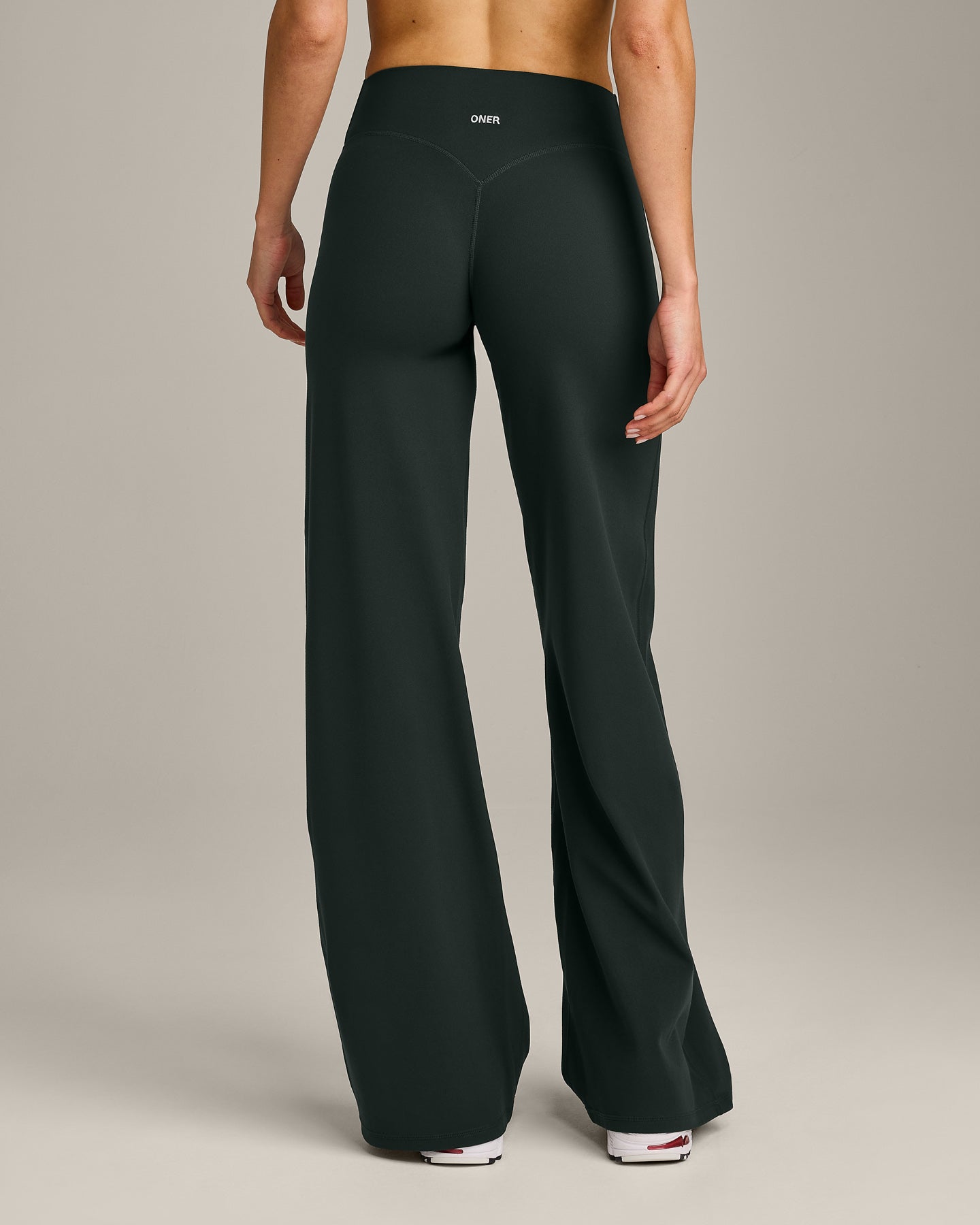 SoftMotion Straight Leg Bottoms with Grey Logo | Emerald Noir