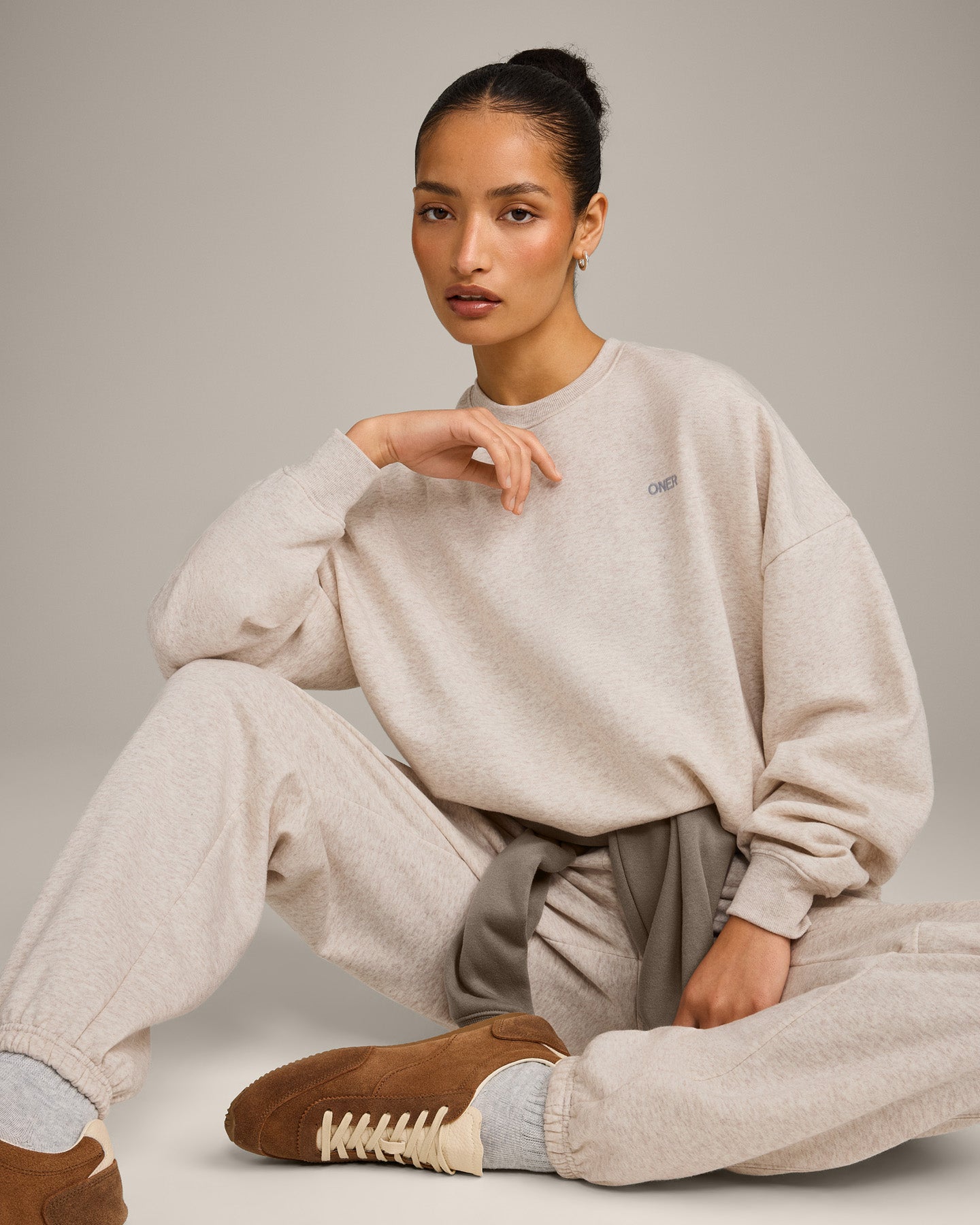 Alternative view of Foundations All Season Crew Neck Sweatshirt | Oat Marl